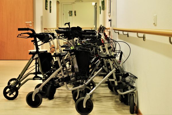 rollators-4916806_1920